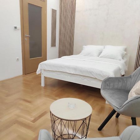 Studio Apartman Lukavica سراييفو المظهر الخارجي الصورة